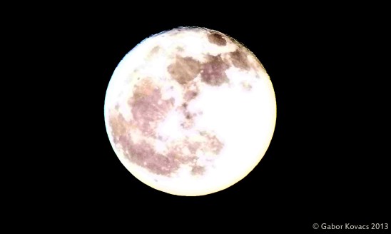 full moon © Gabor Kovacs 2013