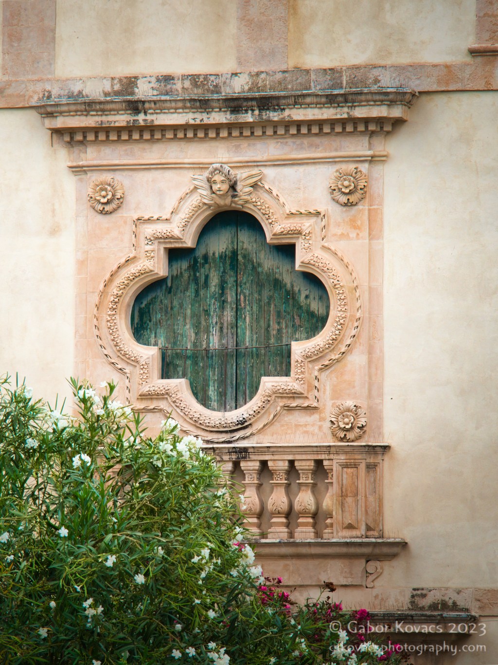 boarded window, Scicli