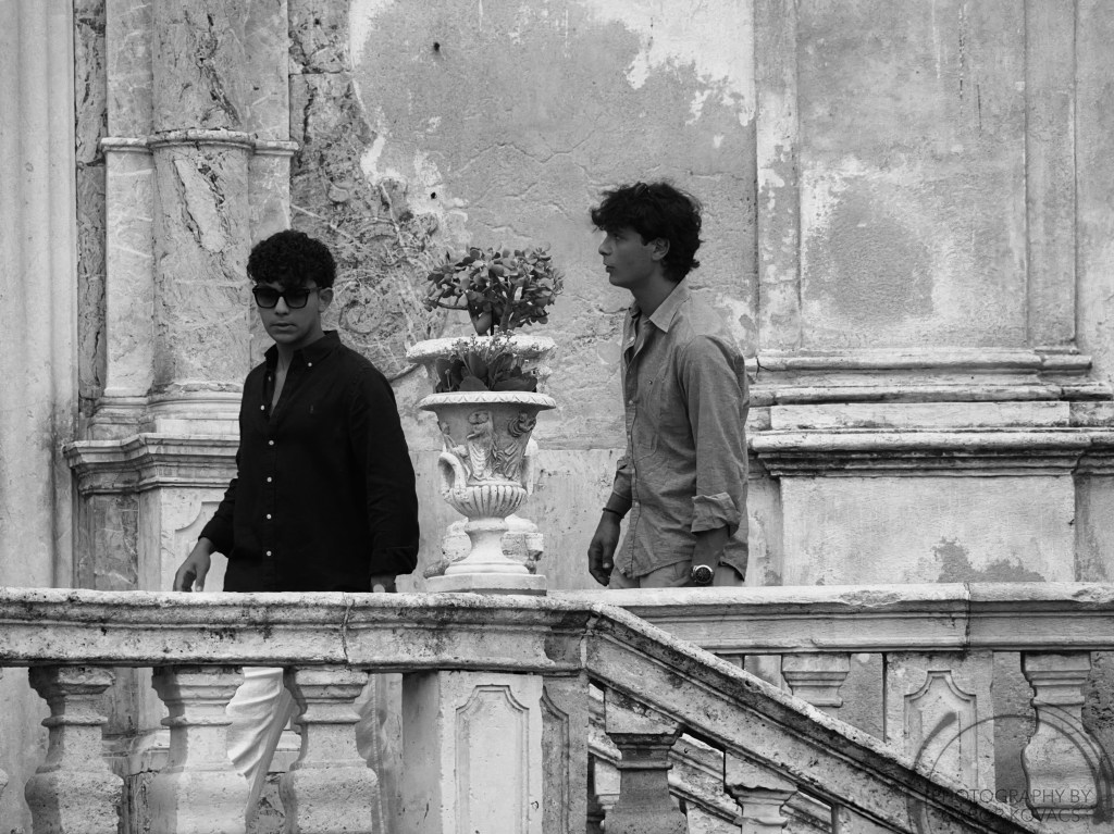 Boys on the&nbsp;balcony