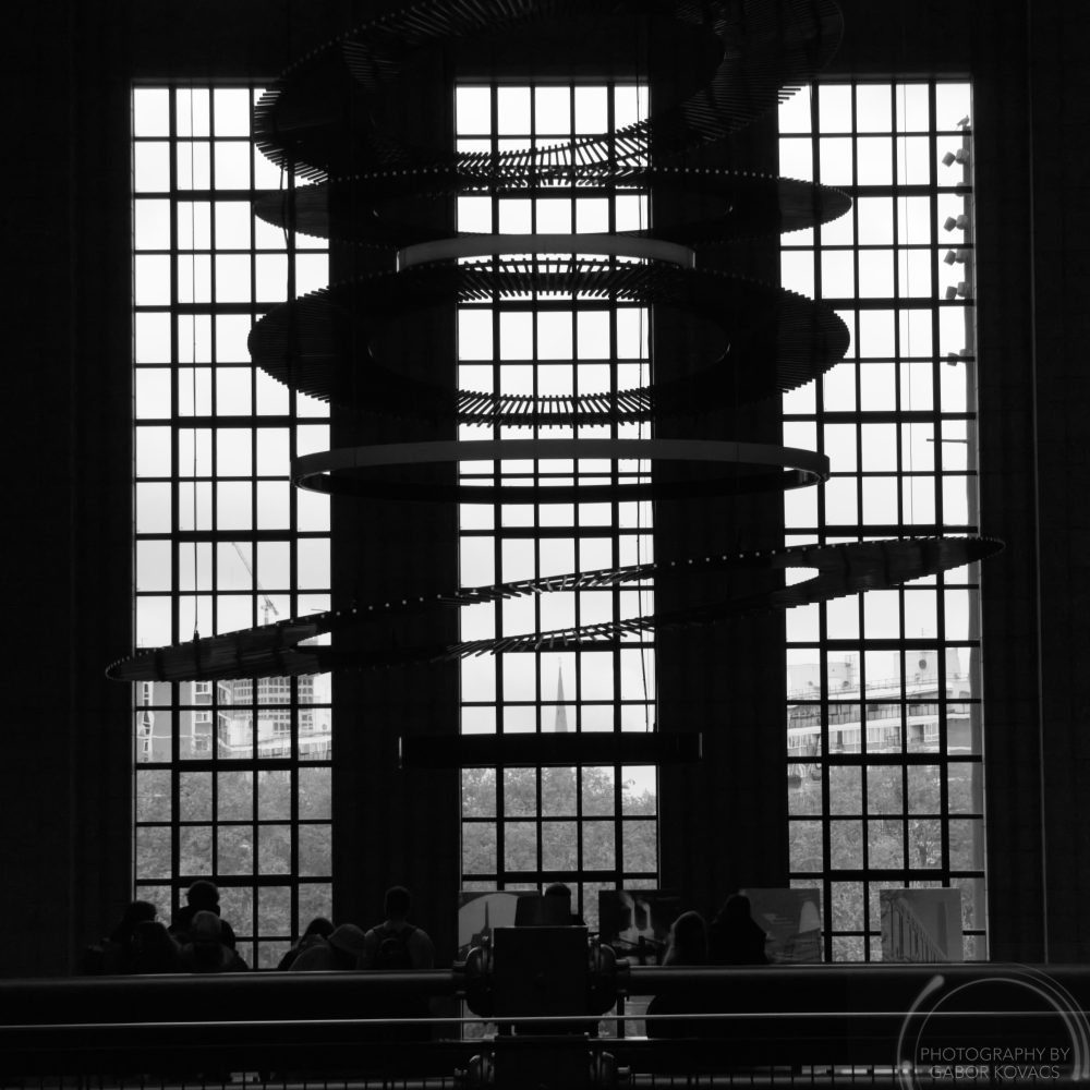 Circles in the&nbsp;window